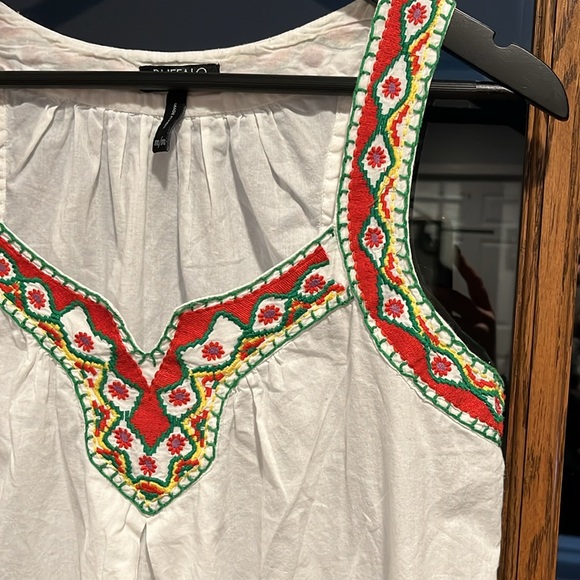 BUFFALO by DAVID BITTON | Cotyon embroidered tank - Picture 1 of 5